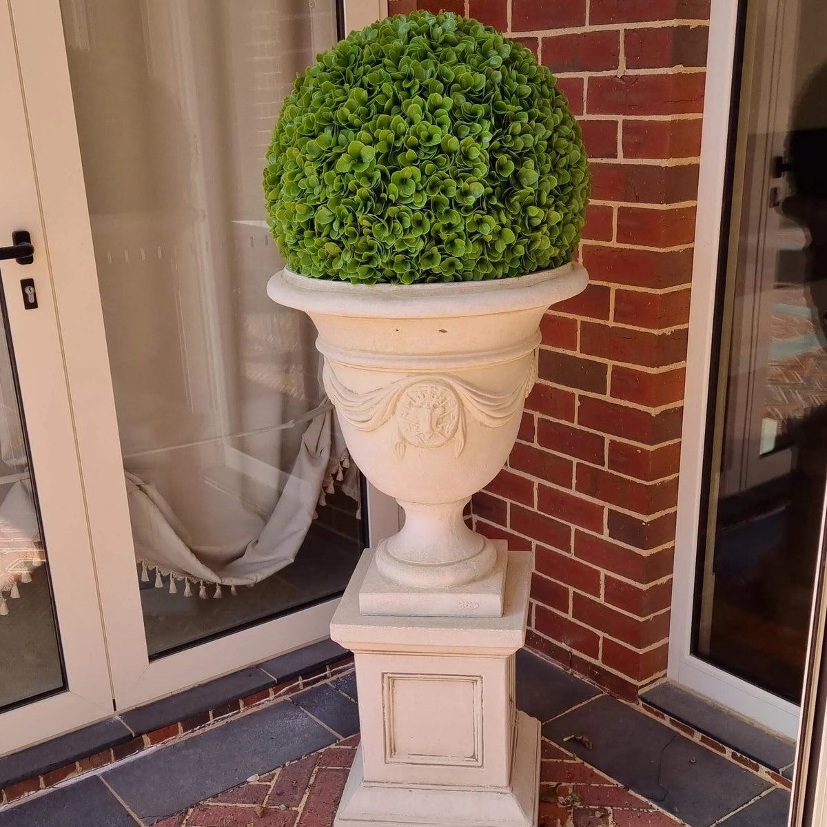 Large Clover Hedge Topiary Ball UV Resistant 48cm